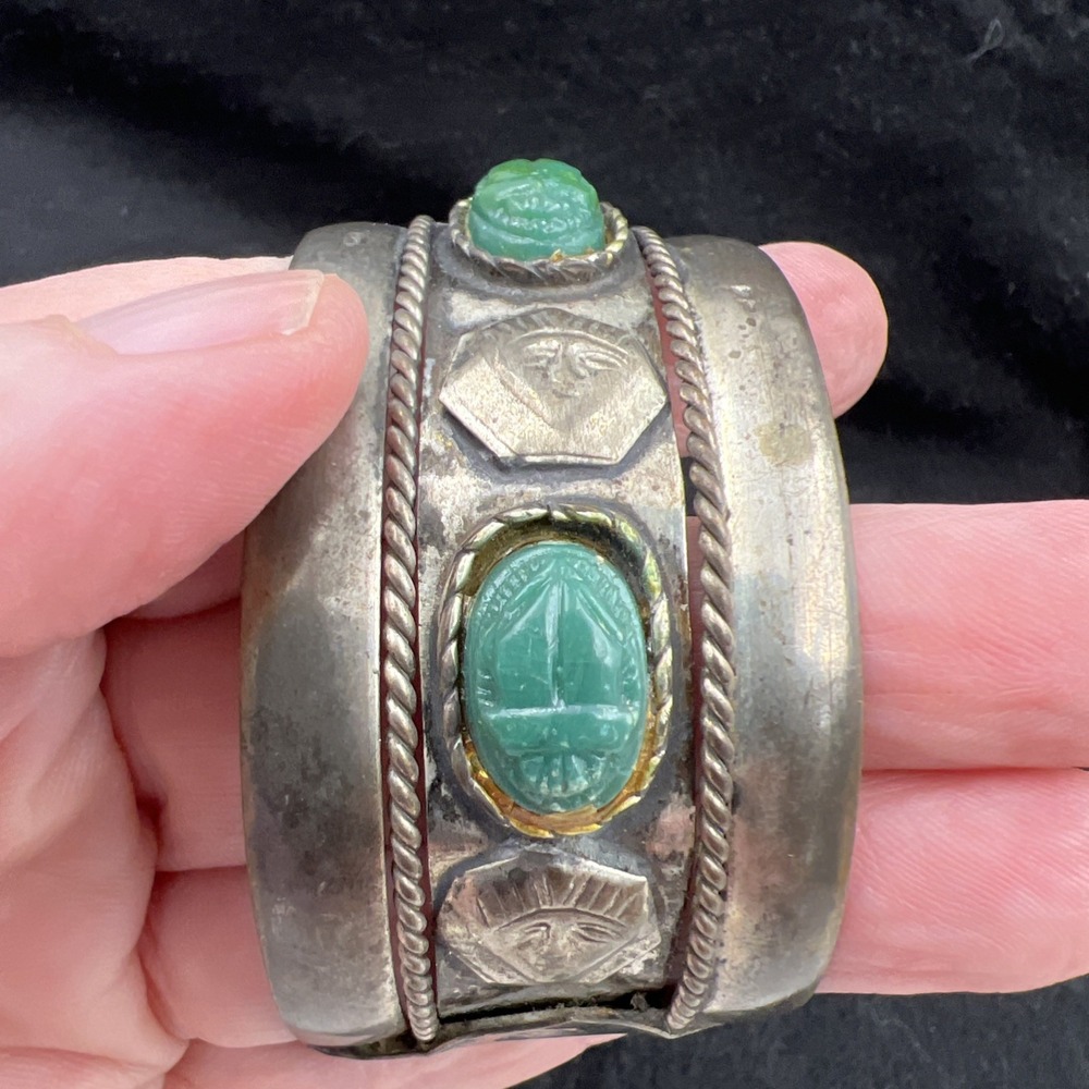 Vintage Cuff Bracelet 3" Wide Brass Egyptian Revival Scarab Pharoah - Picture 6 of 8